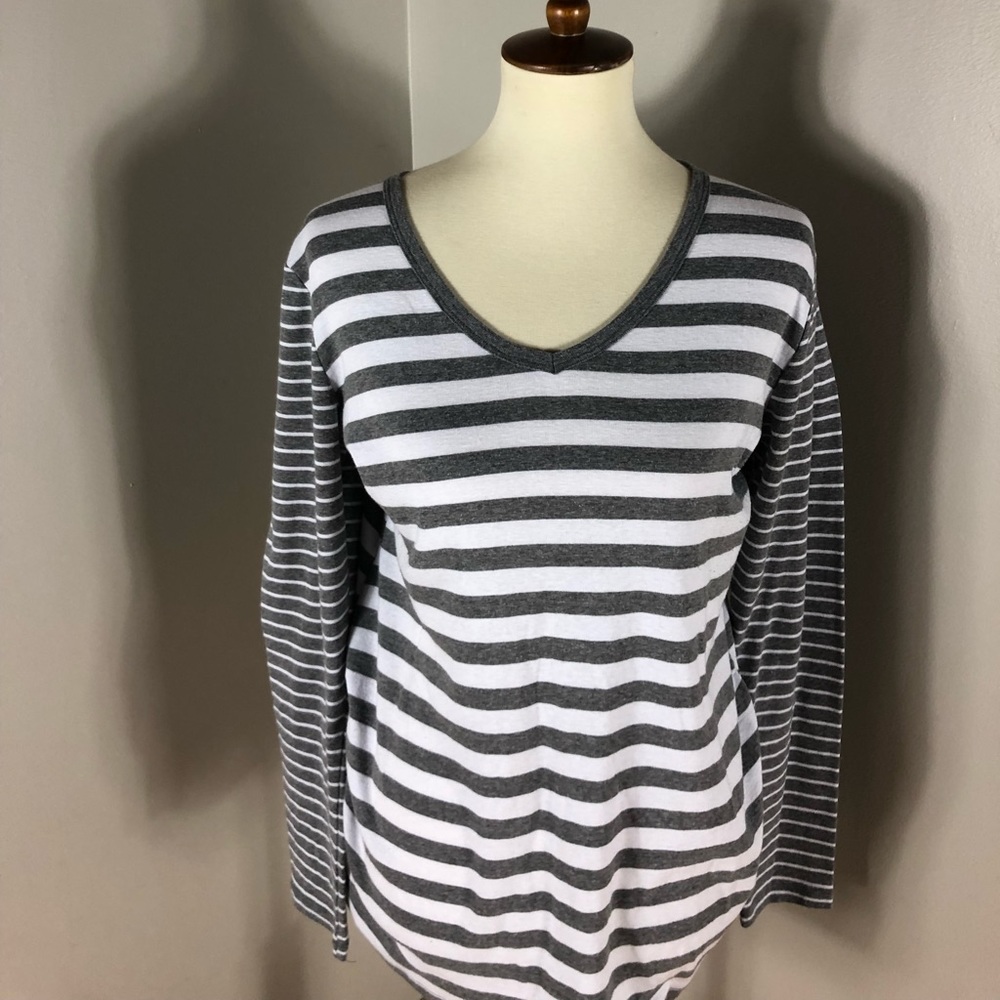 XL Oh Baby By Motherhood Striped Long Sleeve V Top